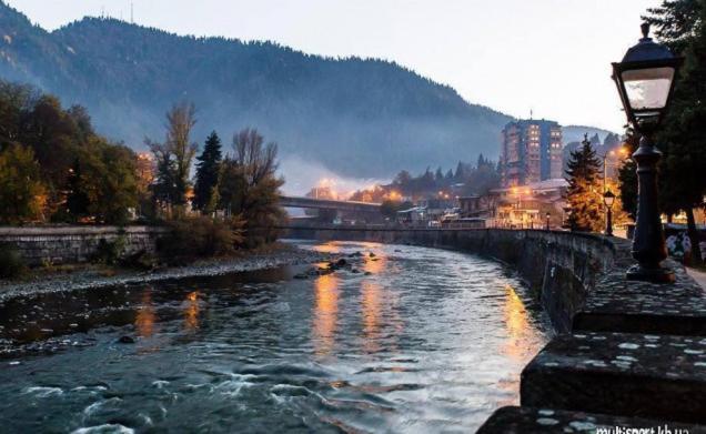 Gamsakhurdia Street Borjomi ภายนอก รูปภาพ